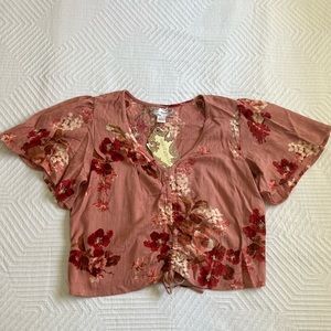 NWT - Band of Gypsies - medium - 100% viscose floral crop flutter sleeve blouse